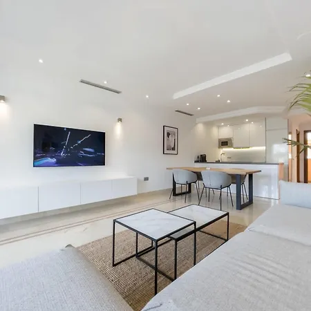 Aloha Hills Club Luxury Retreat Pools Gym Marbella