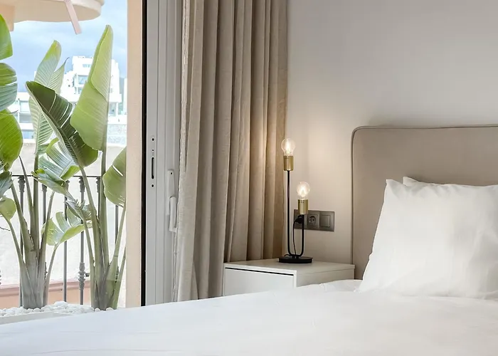 Aloha Hills Club Luxury Retreat Pools Gym Appartement Marbella