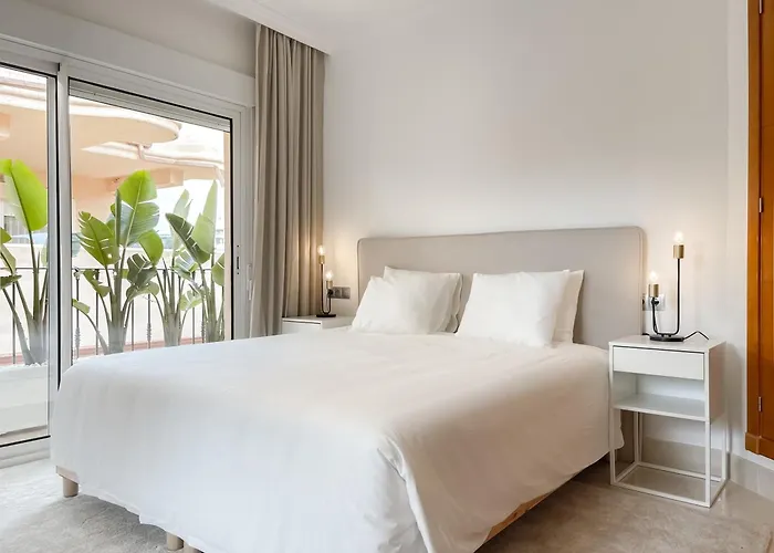 Aloha Hills Club Luxury Retreat Pools Gym Marbella