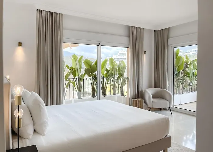 Aloha Hills Club Luxury Retreat Pools Gym